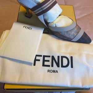 Fendi décolleté aperta